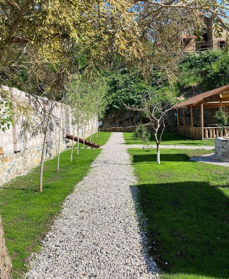 Hovek Guest House Dilijan Luaran gambar